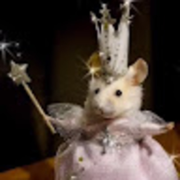 Meet your Posher, Ella - Picture 1 of 1